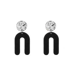Kinsley Armelle Silver Raven Earrings!